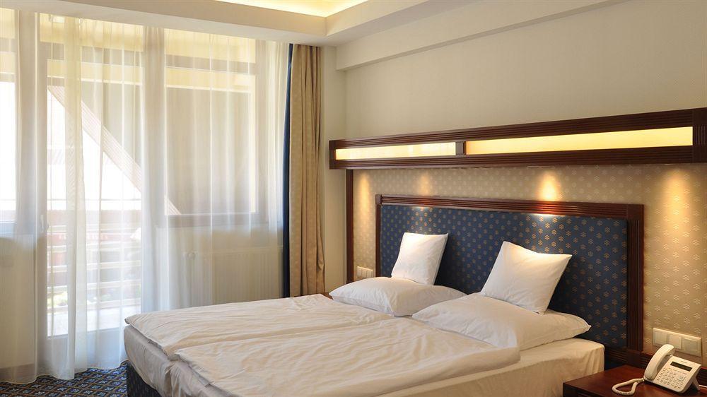 Centrum Hotel Debrecen Eksteriør bilde