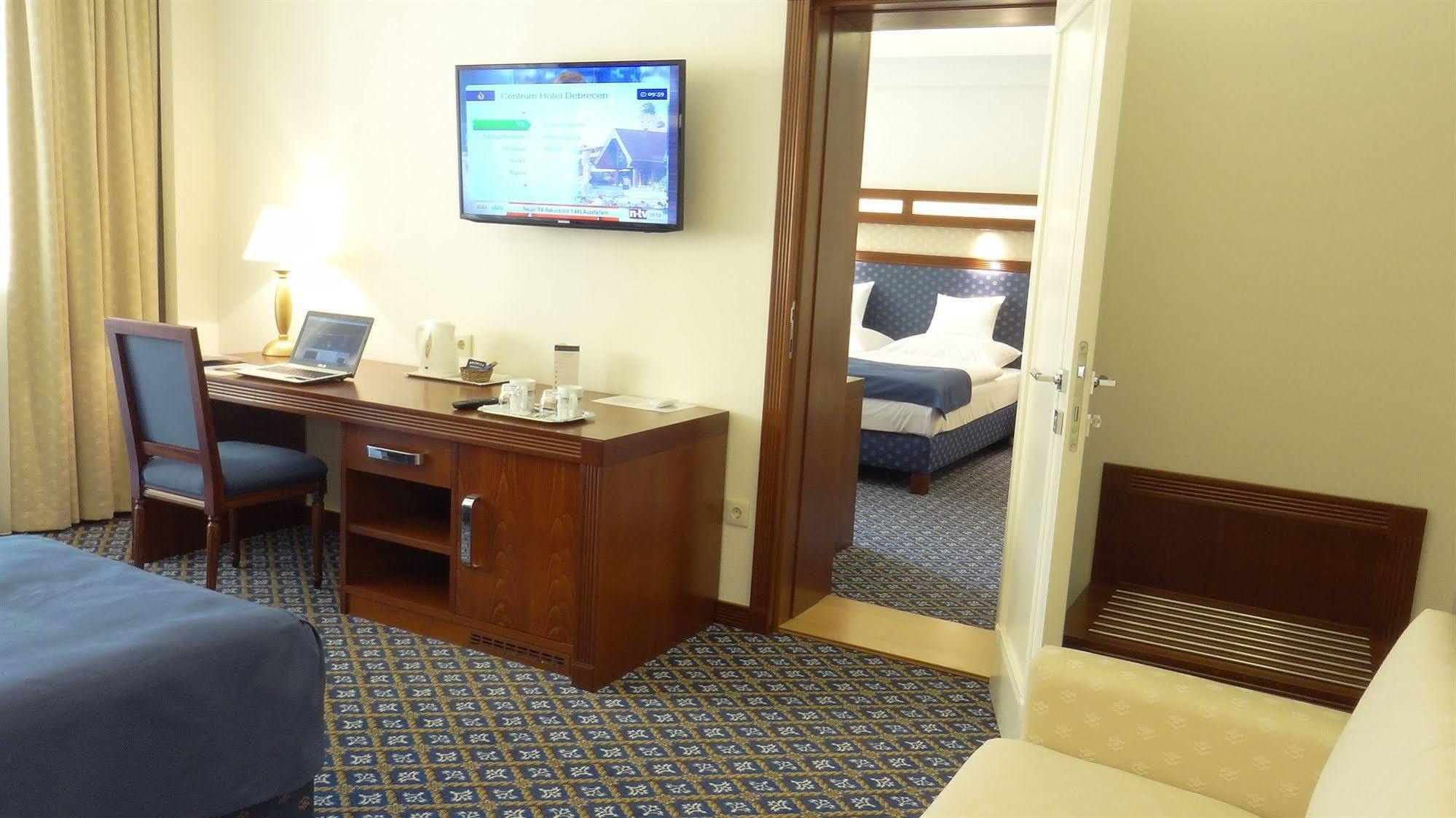 Centrum Hotel Debrecen Eksteriør bilde