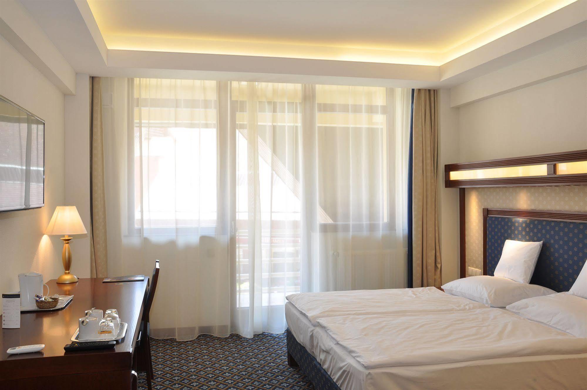 Centrum Hotel Debrecen Eksteriør bilde