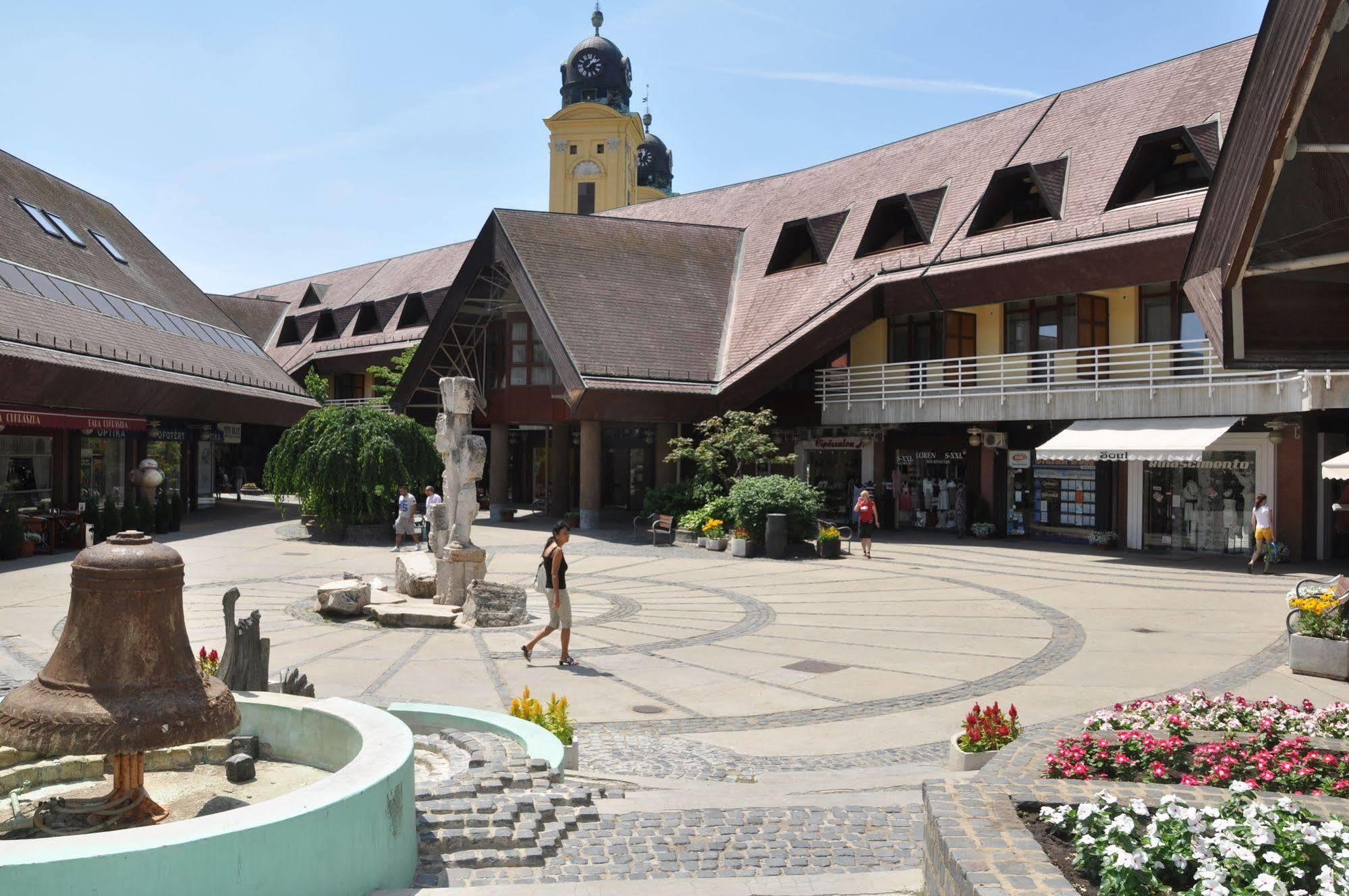 Centrum Hotel Debrecen Eksteriør bilde