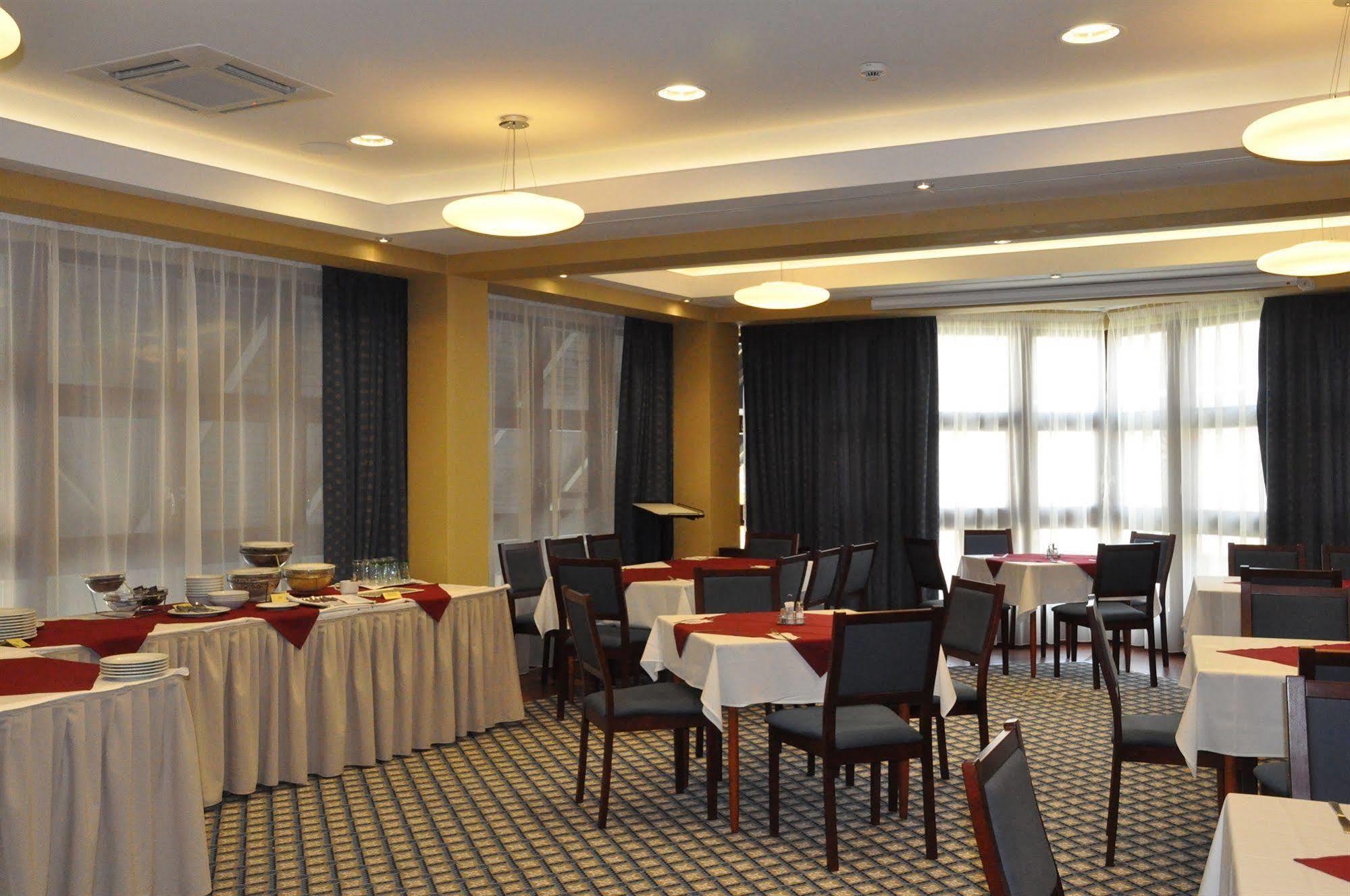 Centrum Hotel Debrecen Eksteriør bilde